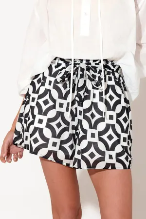 DANNA GEOMETRIC SHORT