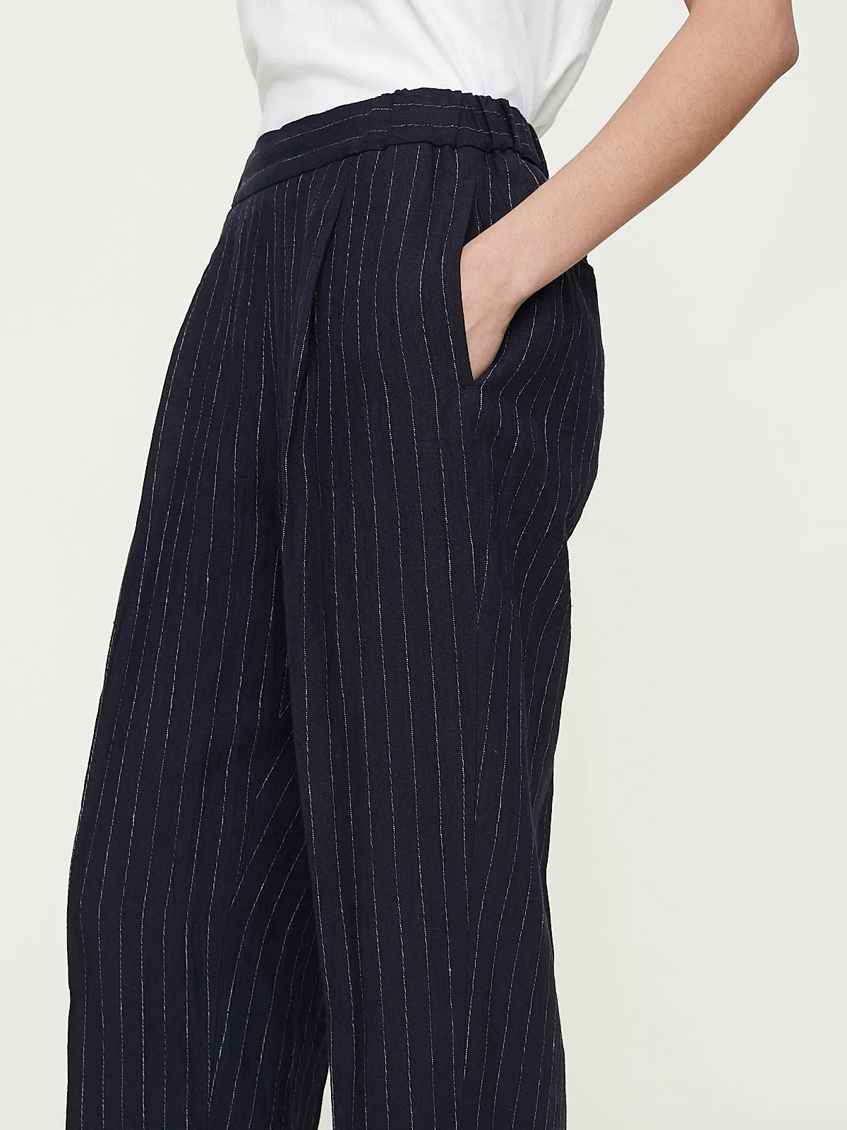 Easy One Tuck Trousers in Deep Violet