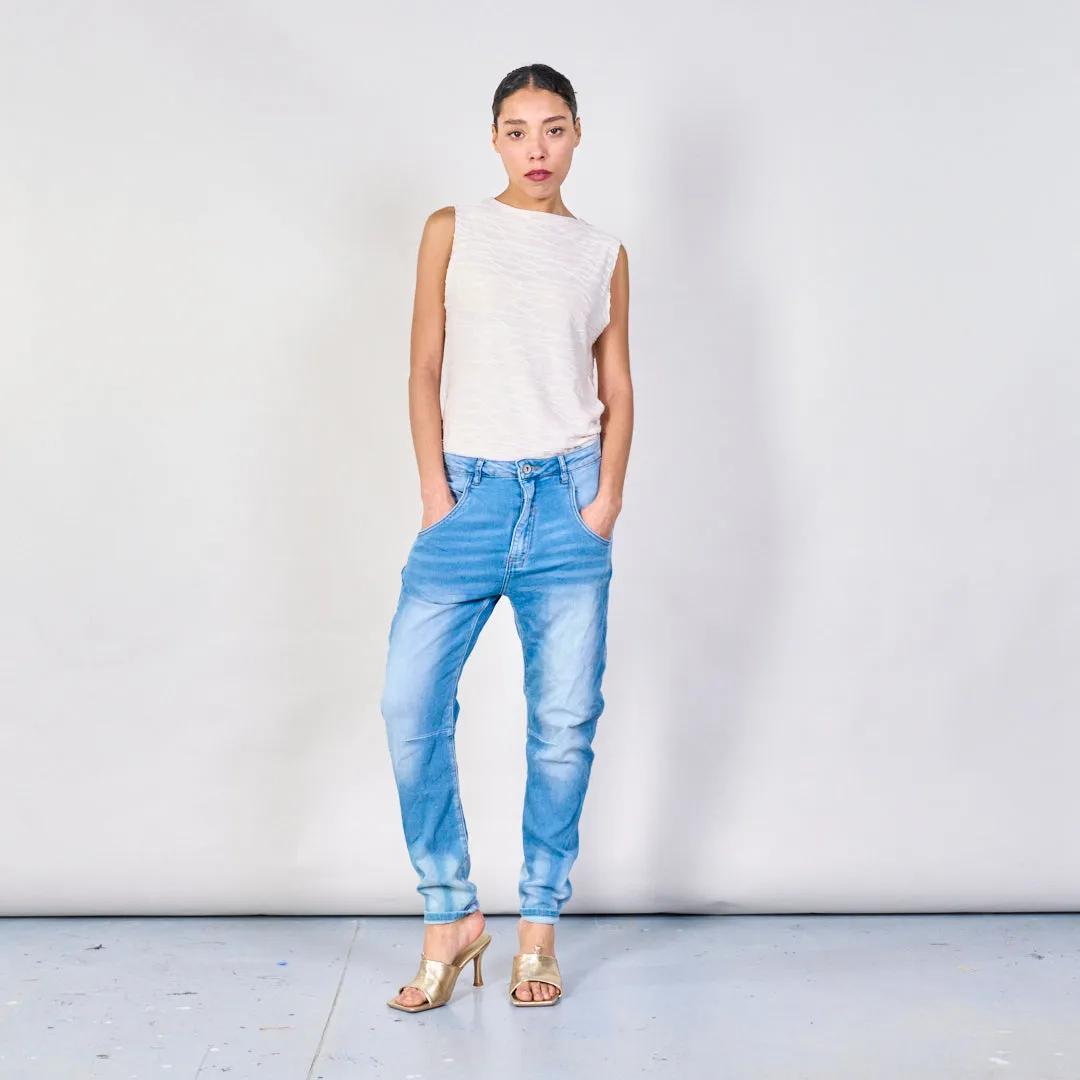 Relaxed tapered denim jeans wholesale