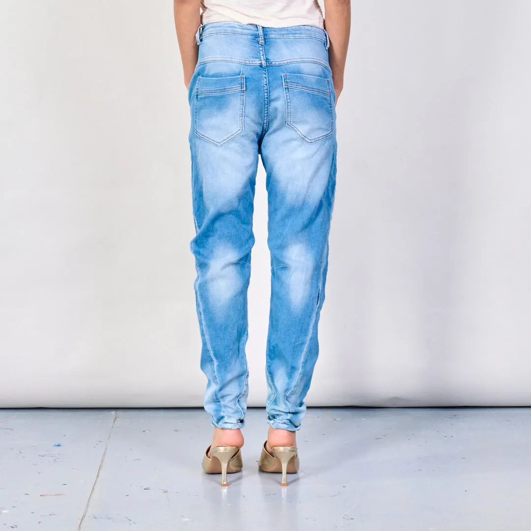 Relaxed tapered denim jeans wholesale
