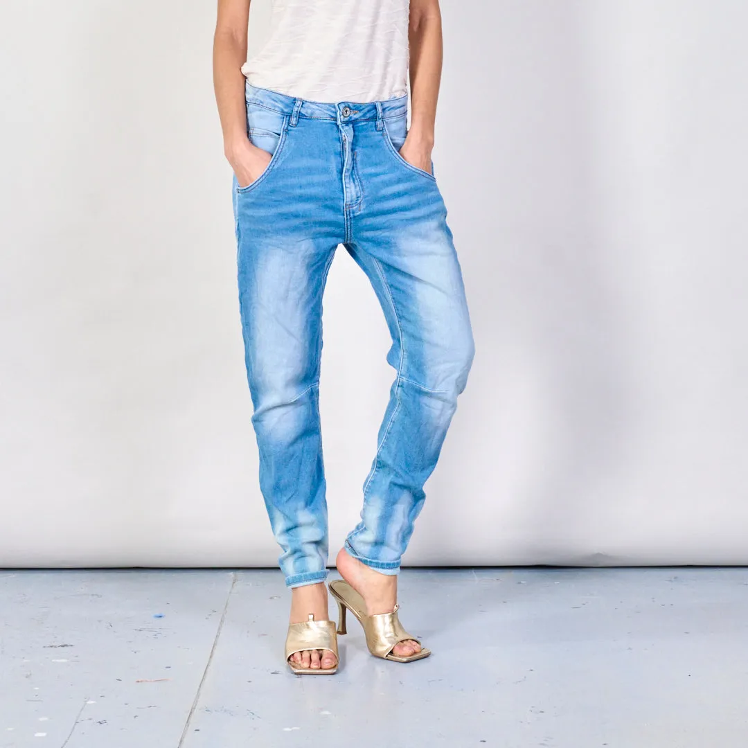 Relaxed tapered denim jeans wholesale