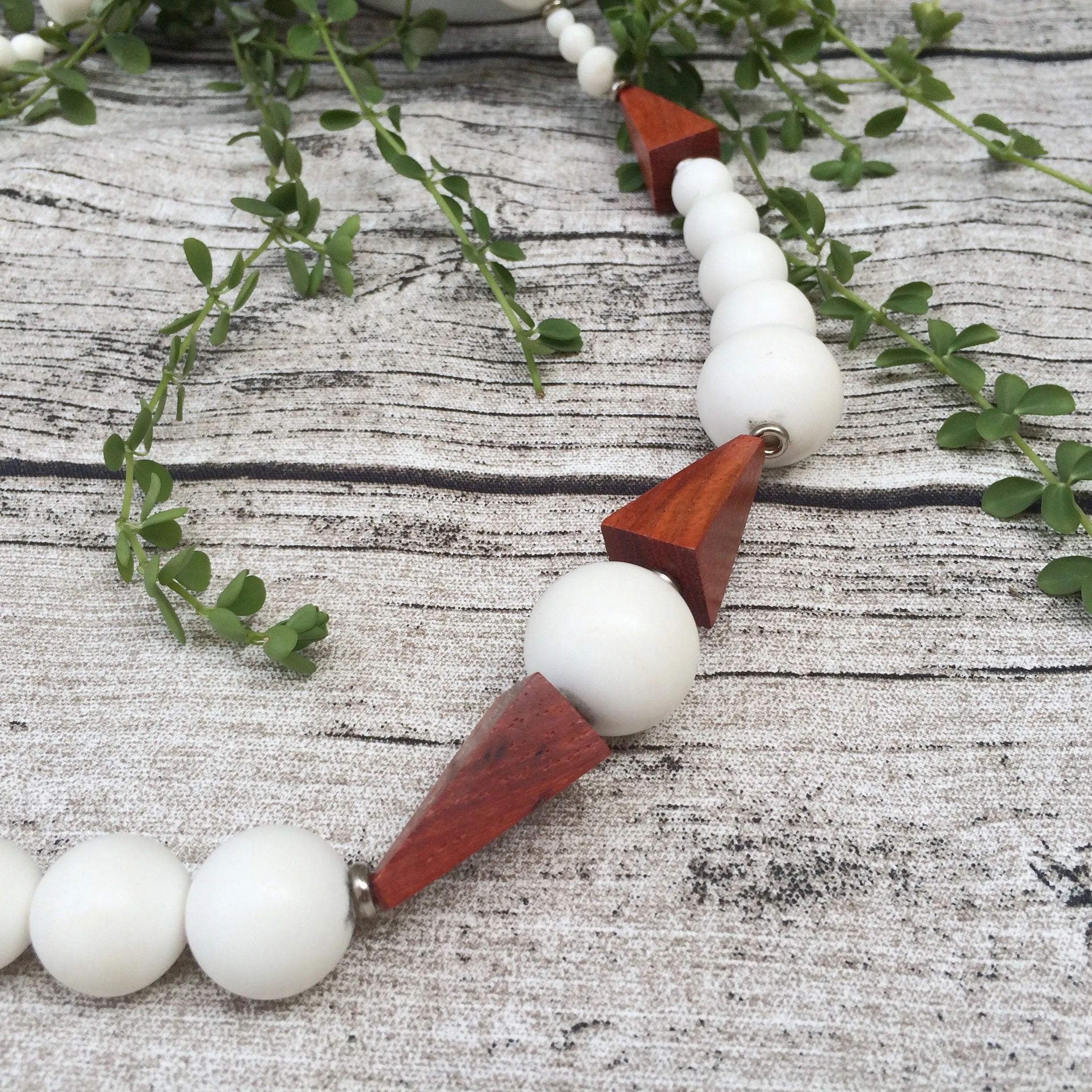 Triangle Bits & Bobs | Vintage mid-century Atomic mod age Geometric Shapes and Plastic beaded chunky necklace